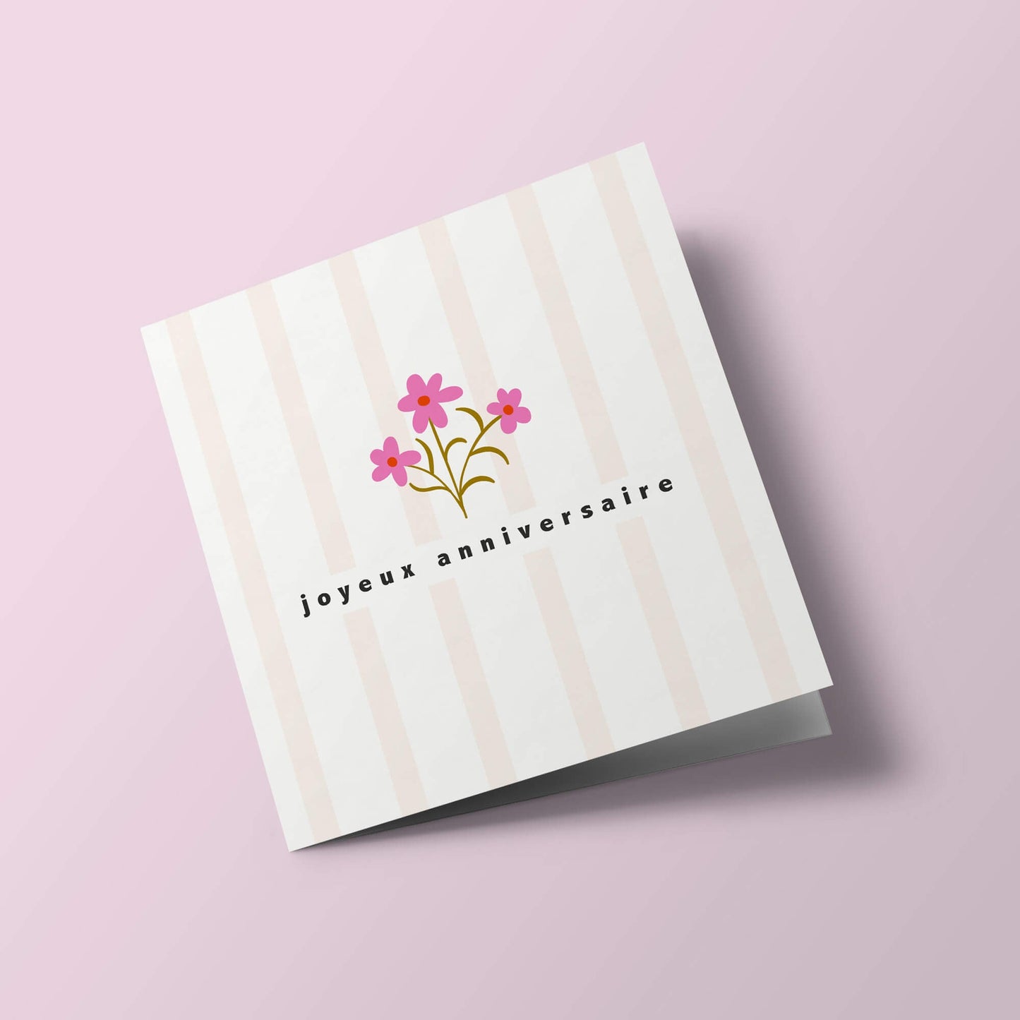 Prairie - un bouquet de fleurs sur fond rayé beige