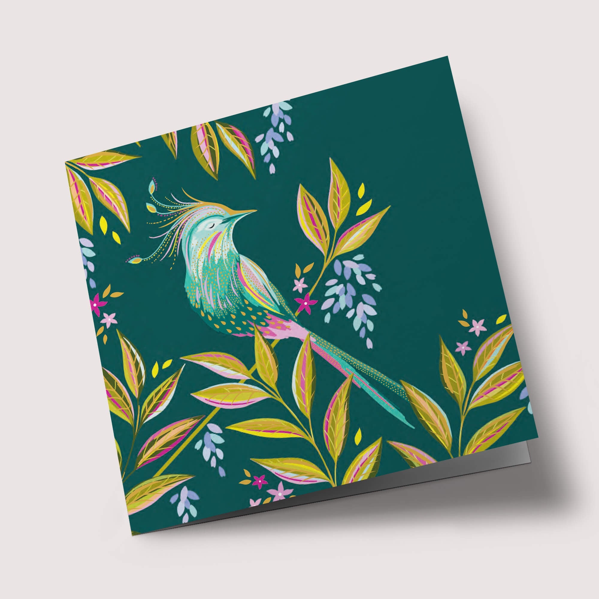 Sara Miller - Oiseau vert sur fond vert foncé
