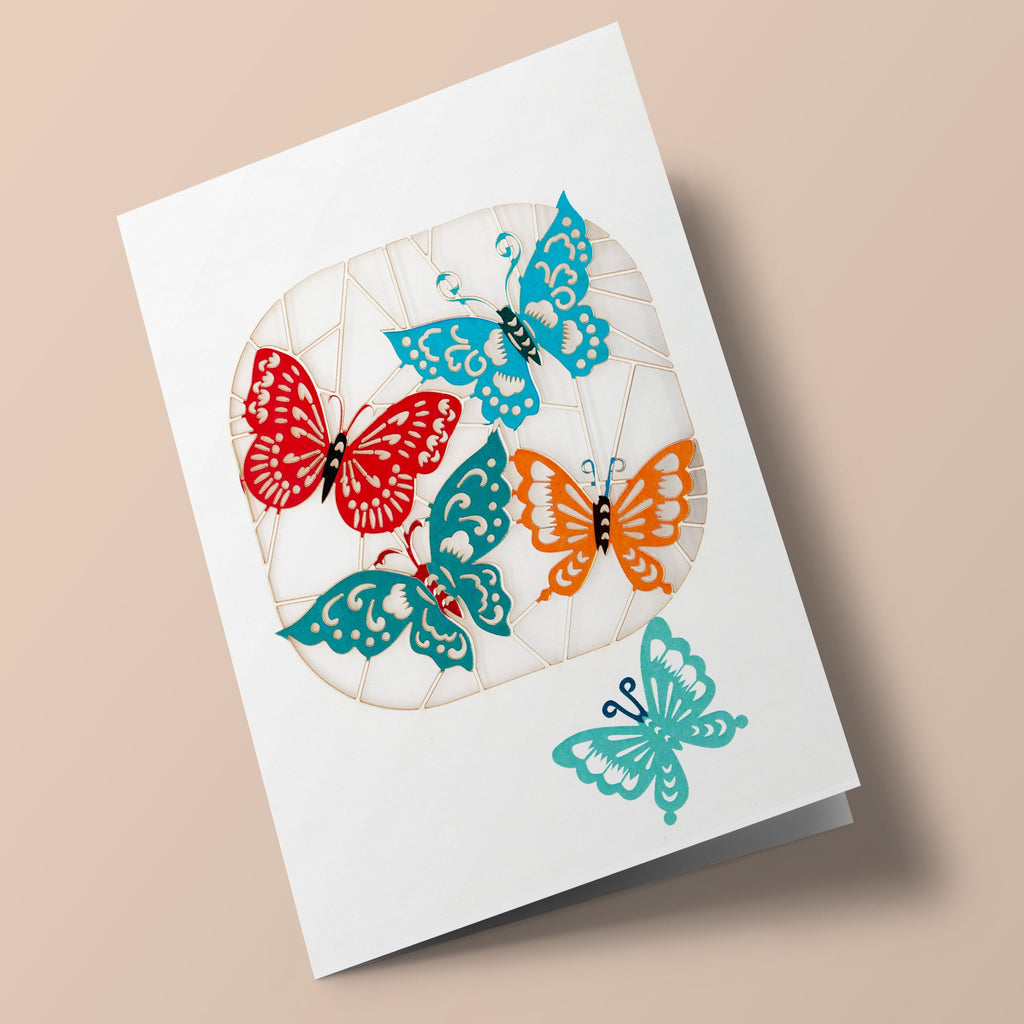 Carte découpée - papillons