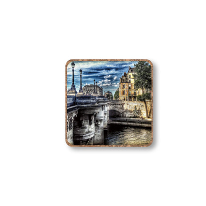 Une face de "Paris Mon Aimant" par divers artistes
