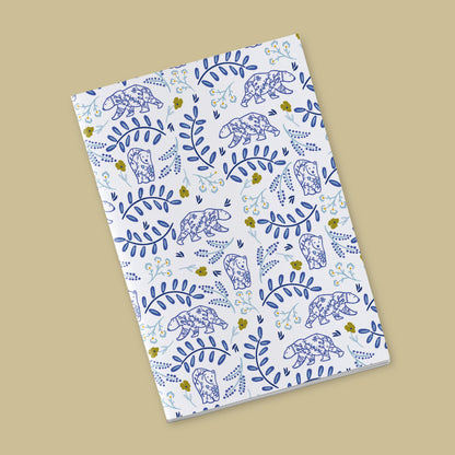 Il était une fois l'automne - ours bleus et tiges bleues sur fond blanc